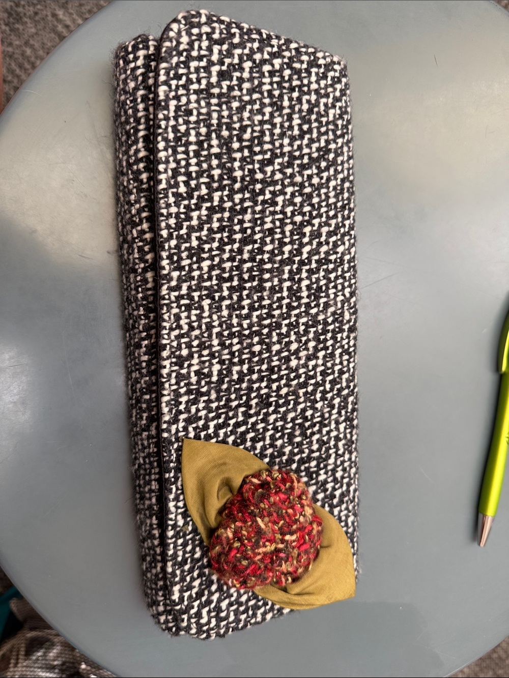 Shiraleah Black & White Tweed Womenβs Clutch with Red Accent Flower